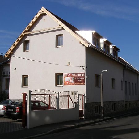 Liszt Apartman Печ Экстерьер фото