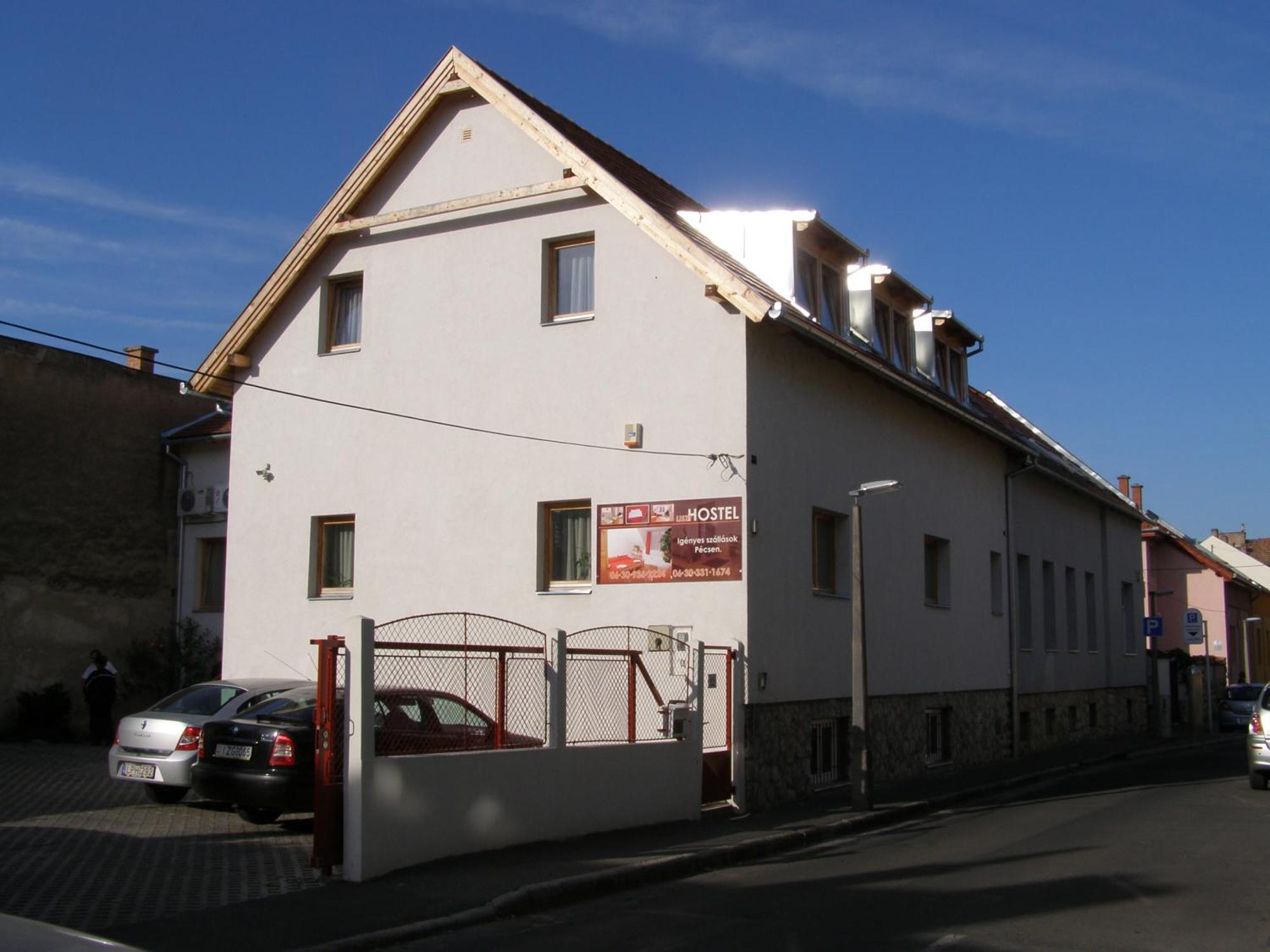 Liszt Apartman Печ Экстерьер фото